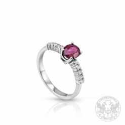 Златен пръстен с централен Турмалин - 0.71 ct. и диаманти