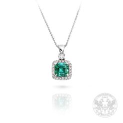 Златен медальон с централен Турмалин - 2,26ct. и Диаманти
