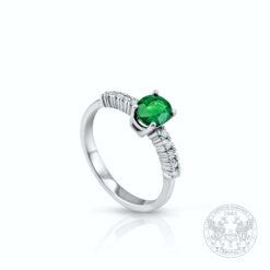 Дамски пръстен в бяло злато със централен Изумруд 0.55ct