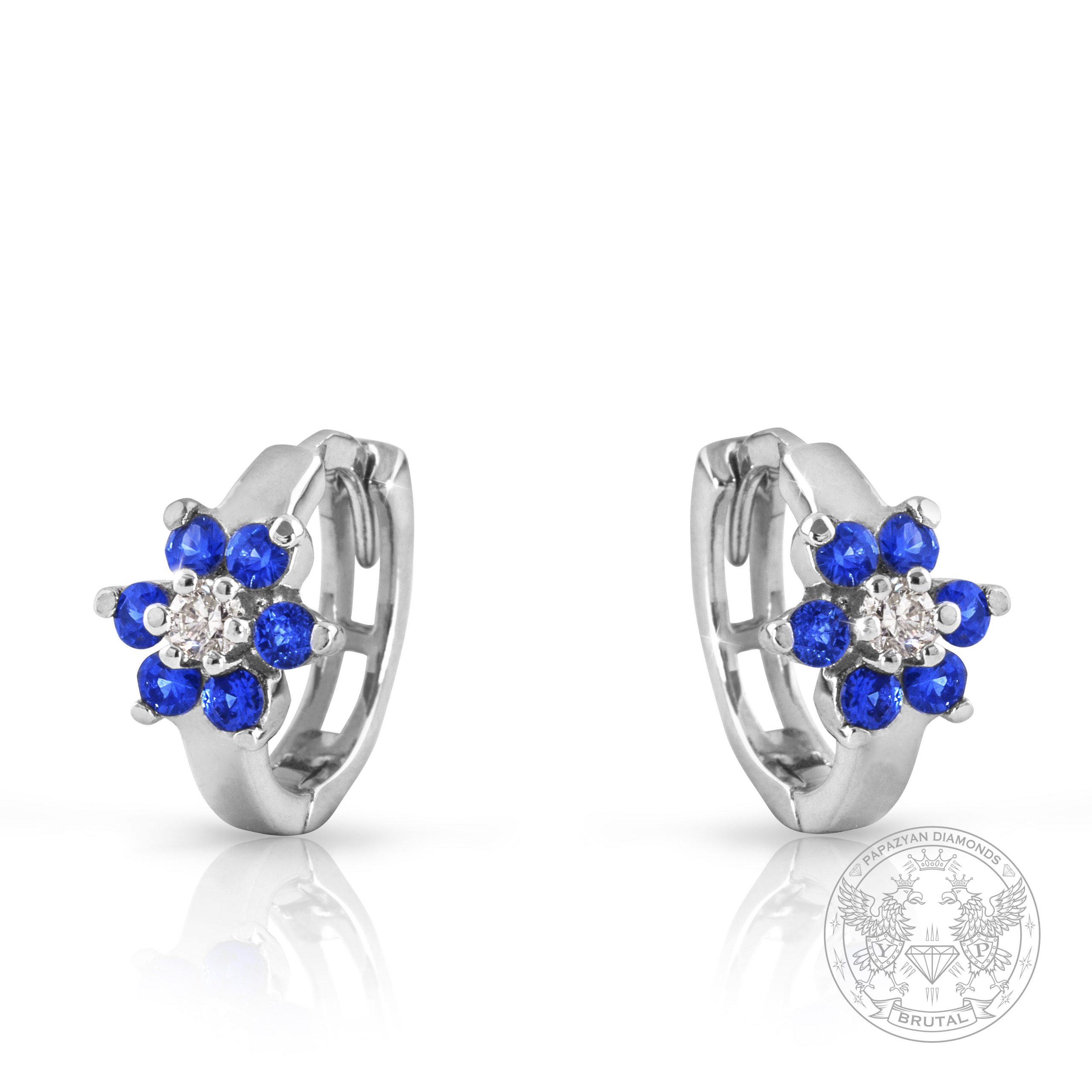 Обеци със сапфири и диаманти под формата на цвете