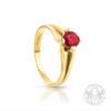 Дамски златен пръстен с изключително рядък червен сапфир