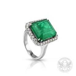 Златен пръстен с централен Изумруд – 7,64 ct. и диаманти