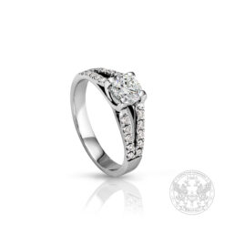 Годежен пръстен с централен Диамант – 0,43 ct. и странични – 0,20 ct. BR1113GIA