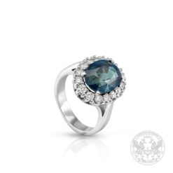 латен пръстен с централен Сапфир - 4.85ct. и Диаманти