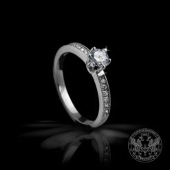 Годежен пръстен бяло злато и диаманти BR578