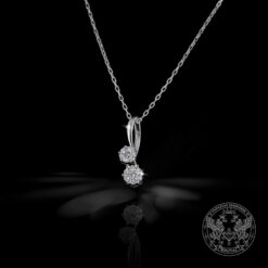 Златен медальон с диаманти