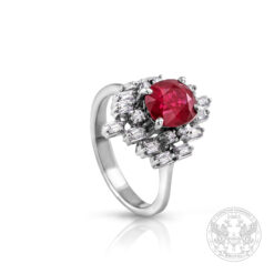 Пръстен в бяло злато с централен Рубин 1.76 ct. и диаманти